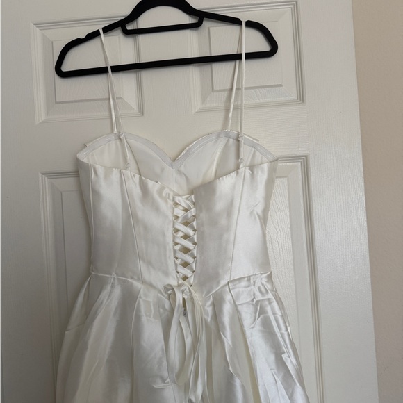 Wedding Dress NWT Satin Luxury Modern Wedding Gown Corset - Picture 10 of 11